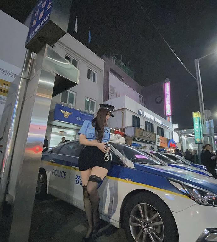 【美女】最美“女警察”穿上制服露出性感身材，网友：想被抓！（组图） - 1