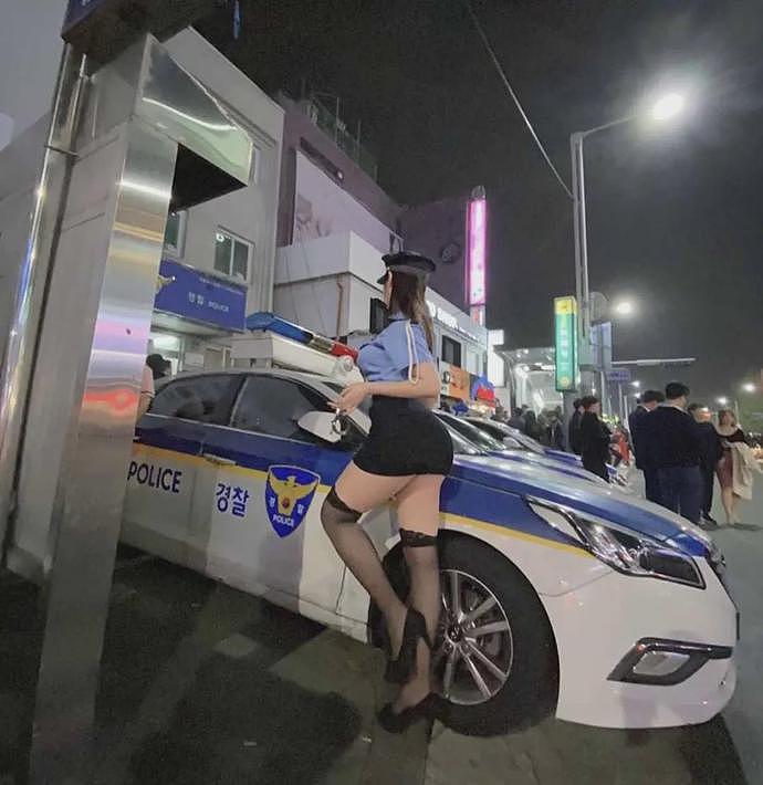 【美女】最美“女警察”穿上制服露出性感身材，网友：想被抓！（组图） - 4