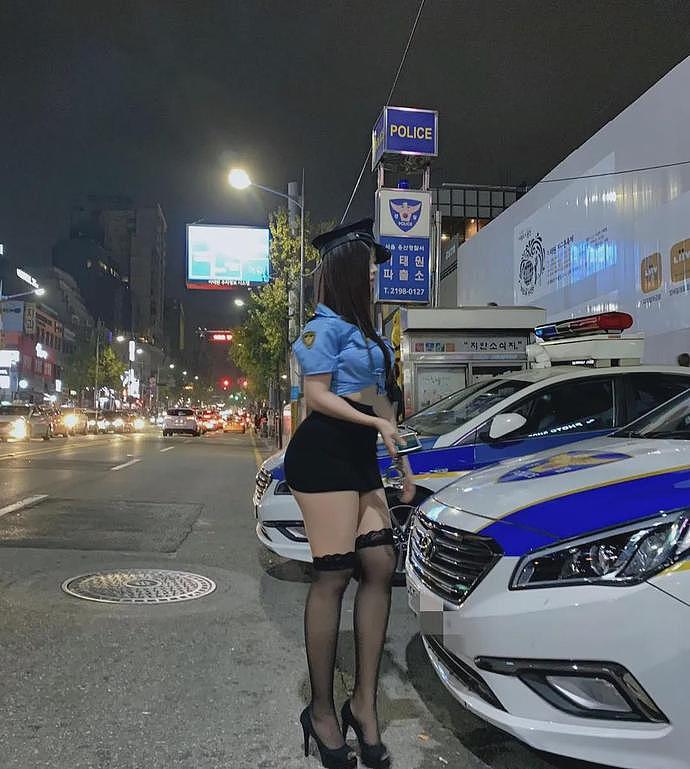 【美女】最美“女警察”穿上制服露出性感身材，网友：想被抓！（组图） - 2