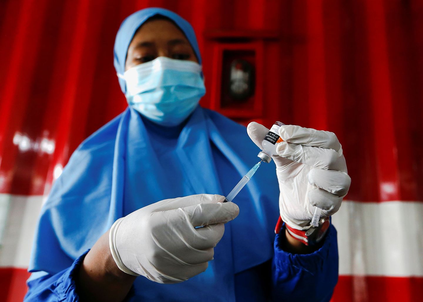科兴疫苗为印尼最先采用的新冠疫苗，也是最主要的疫苗供应。（Reuters）