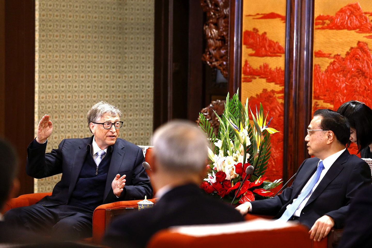 中国国务院总理李克强于2017年11月3日在中南海会见比尔·盖茨。 （AFP）