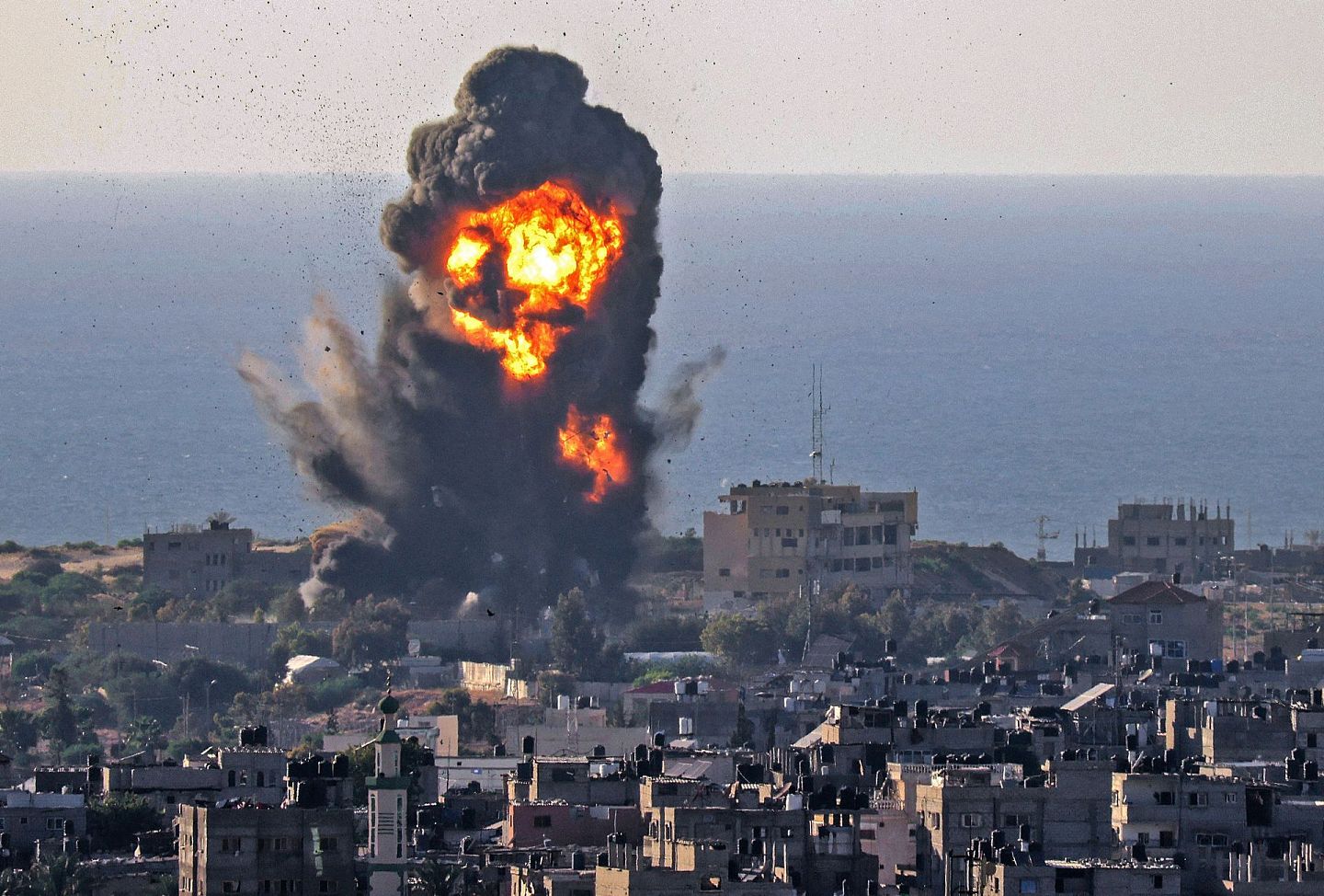 2021年5月13日，加沙地带南部被以色列空袭。（VCG）