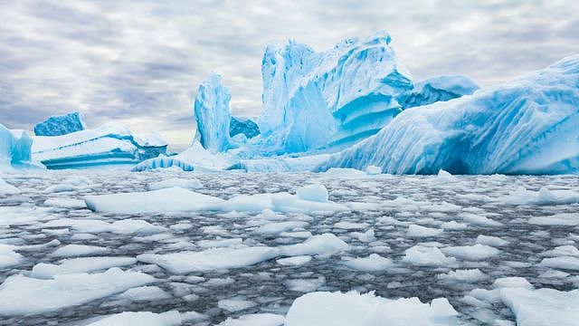 南极蓝色冰川