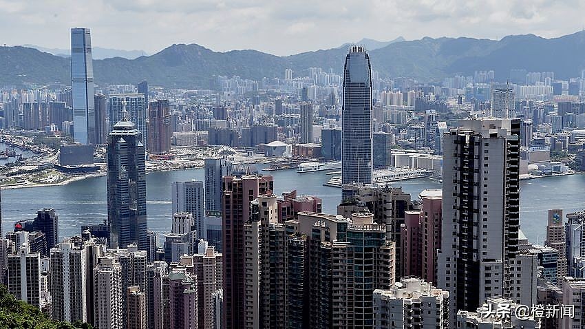 大摩上调香港全年经济预测至6.5% 恒指则下调目标价