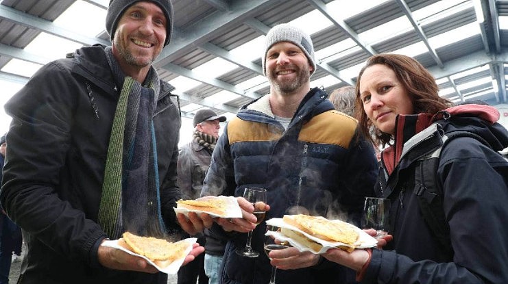 新西兰生蚝美食节开幕，4500张门票一抢而空（组图） - 8