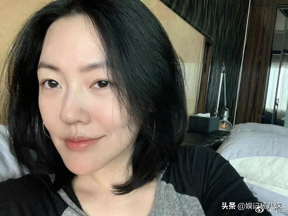 女星婚姻中的苦：小s连生3女躲起来哭，钟丽缇50岁还要拼娃