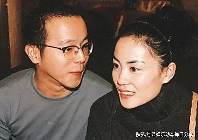 王菲大女儿眼里常含泪，妈过得很好，落魄的爸却是一生的牵挂（组图） - 5