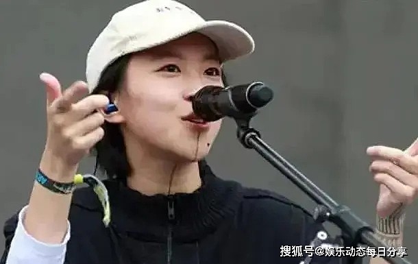 王菲大女儿眼里常含泪，妈过得很好，落魄的爸却是一生的牵挂（组图） - 9