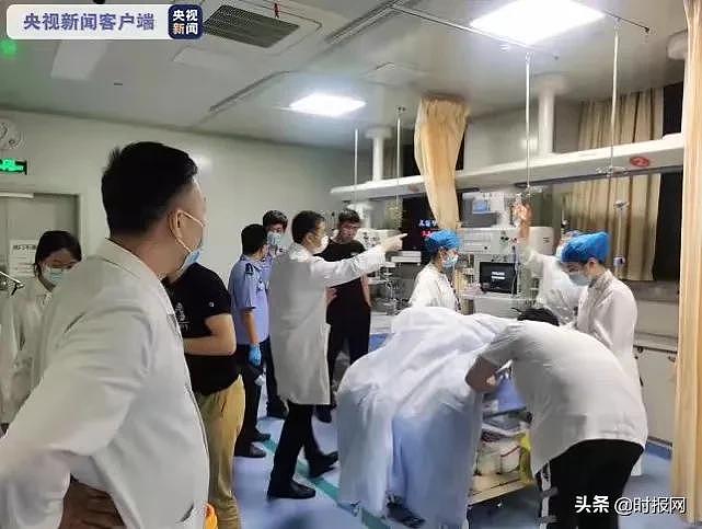 南京一男子驾车撞人并持刀捅人 致8人送医 系感情纠纷行凶
