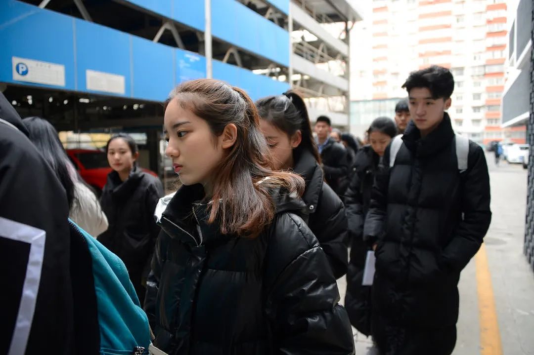 为什么北京电影学院的野生校花特别多？