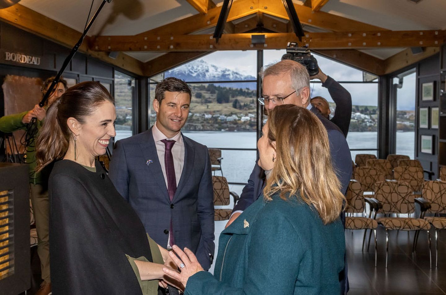 2021年5月30日，新西兰总理阿德恩夫妇与到访的澳大利亚总理莫里森夫妇会见。（Getty）