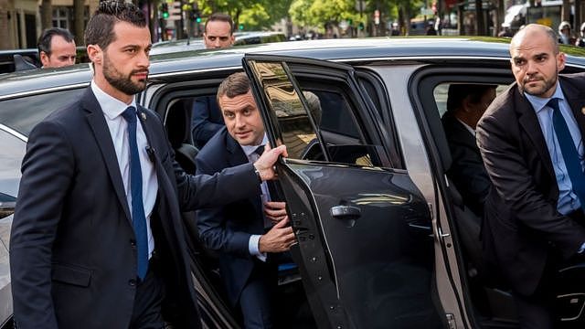 法国总统受到共和国总统安全小组（GSPR）的保护。