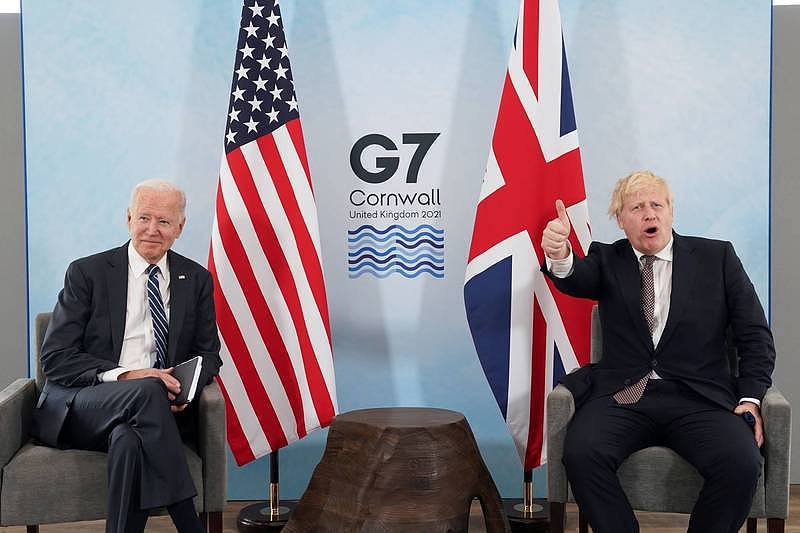 美国总统拜登（Joe Biden）与英国首相强森（Boris Johnson）10日发表联合声明，支持世界卫生组织（WHO）再查武汉肺炎（新型冠状病毒疾病，COVID-19）的病毒起源，地点包括中国。 （路透）