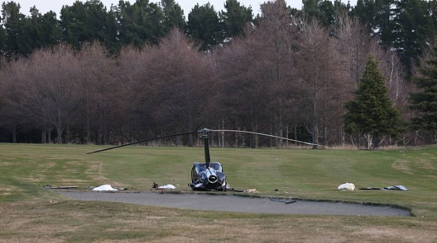 婚礼惊魂！Canterbury一直升机坠落高尔夫球场，包括新婚夫妇在内4人受伤（组图） - 2