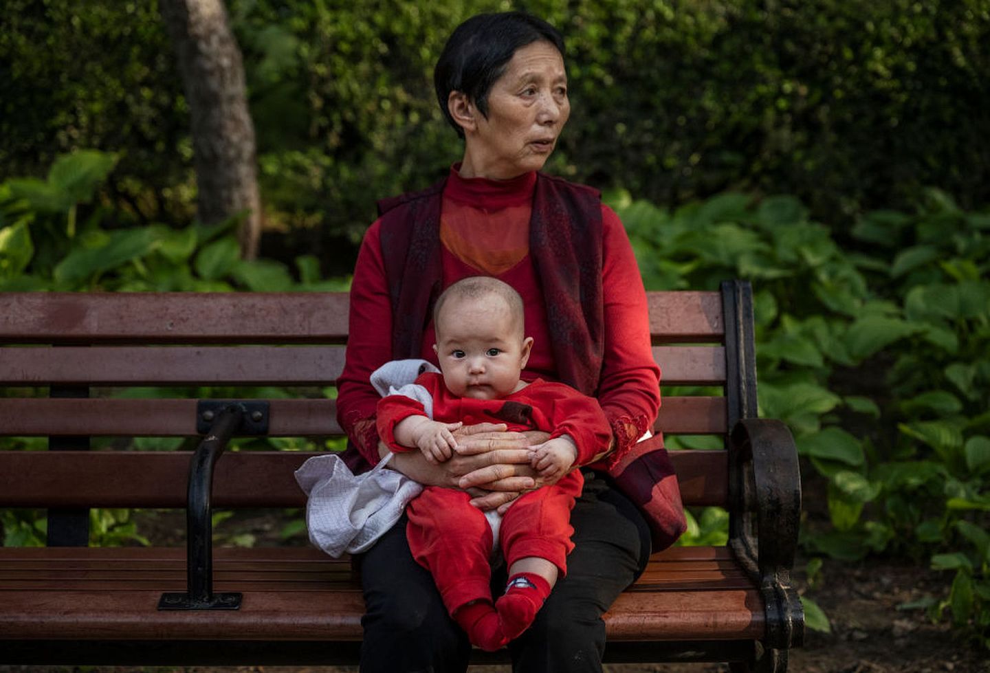 中国政府推出“三孩政策”，望拯救低迷的生育率，但网民反应似乎不太受落。 （Getty）