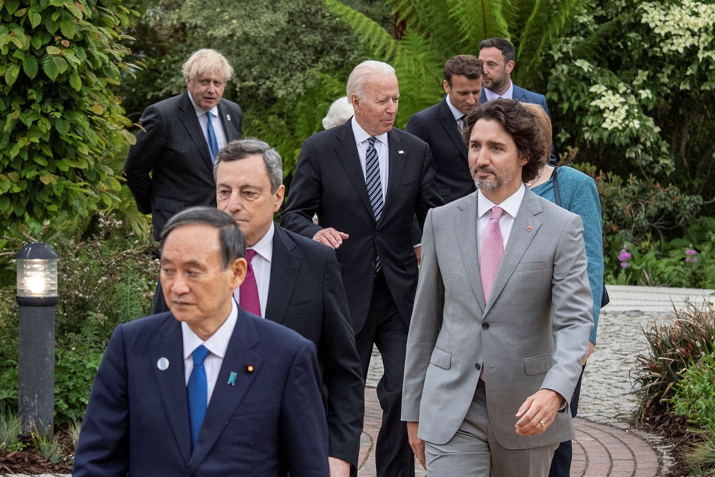 6月11日，G7领导人抵达英国伊甸园专案（Eden Project）参观，准备与英女王会面。（Reuters）