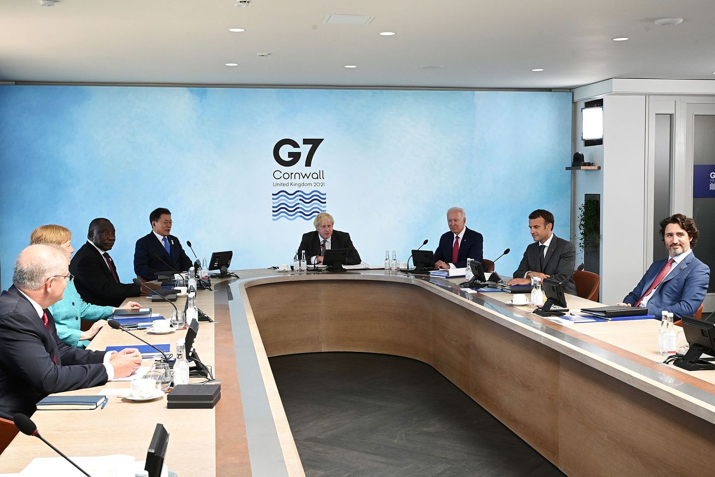 七国集团（G7）峰会6月12日进入第二天会期，有消息人士透露，今次会议气氛良好，一改以往数年由时任美国总统特朗普出席时的混乱情况。（Reuters）