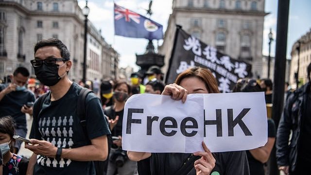 旅英港人与香港民主派支持者在伦敦出席纪念香港反送中示威6·12冲突两周年集会（12/6/2021）