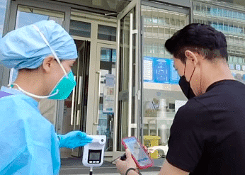 日本男星公开在中国打疫苗照片，鞠躬致谢：没丝毫不适，感谢中国（组图） - 20