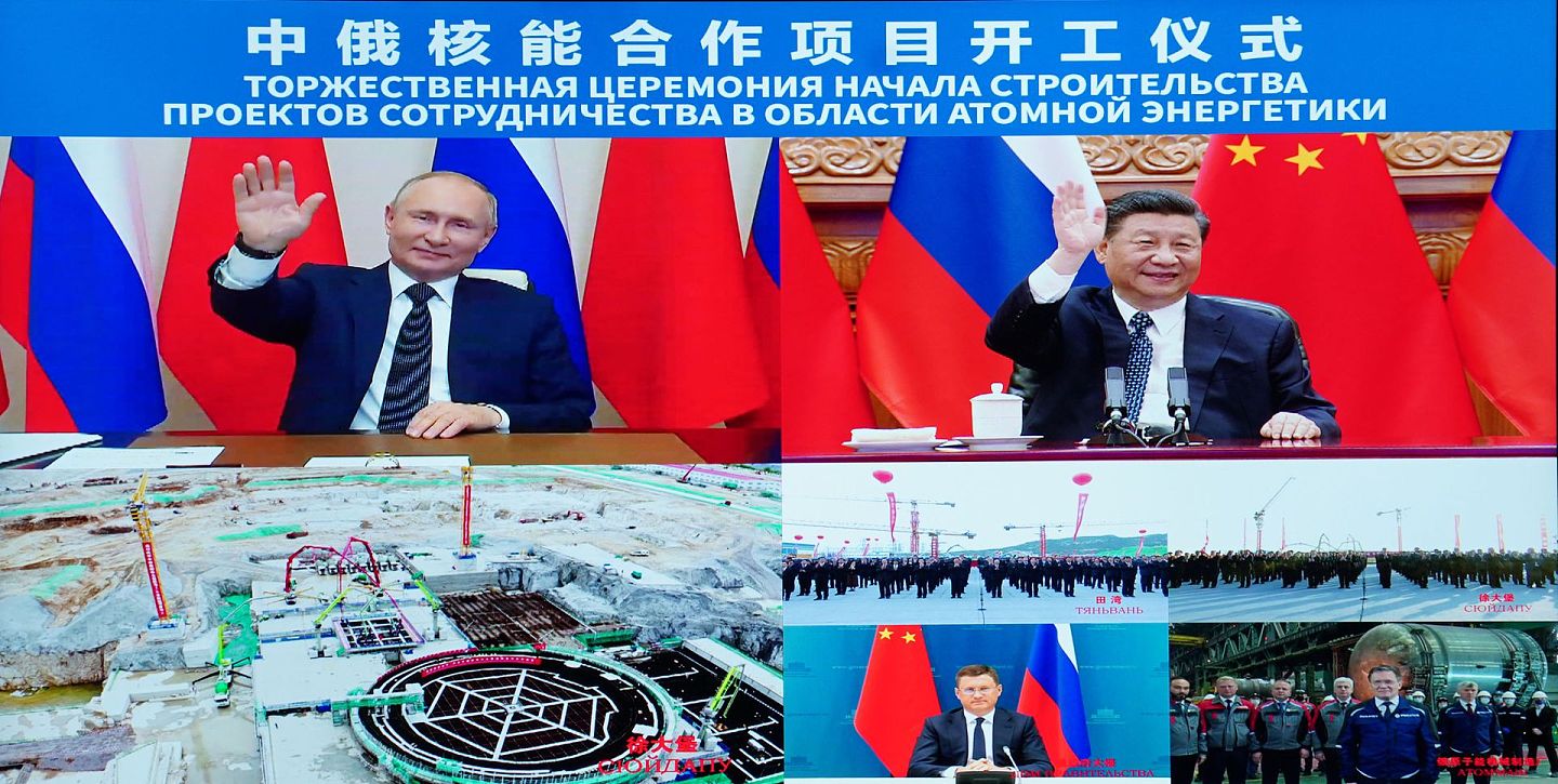 2021年5月19日，中国国家主席习近平同俄罗斯总统普京共同见证中俄核能合作项目——田湾核电站和徐大堡核电站开工仪式。（新华社）