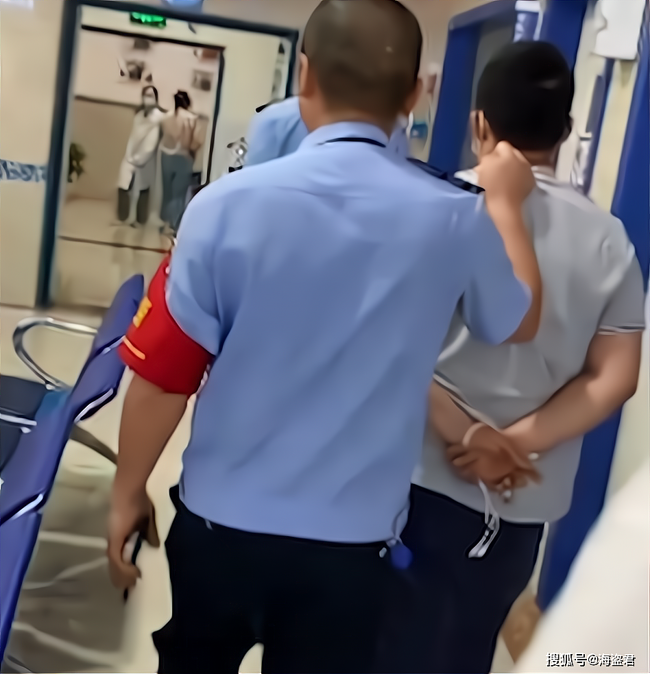 中国男子上厕所被偷拍，他“反偷拍”偷拍男：男生也要学会保护自己（组图） - 8