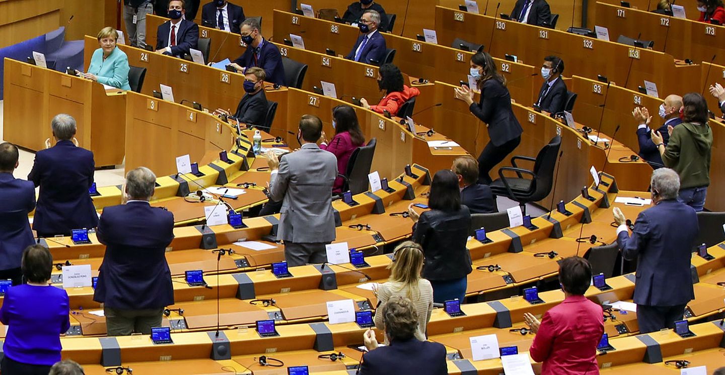 欧洲议会5月20日投票通过冻结中欧投资协定的决议。（AP）