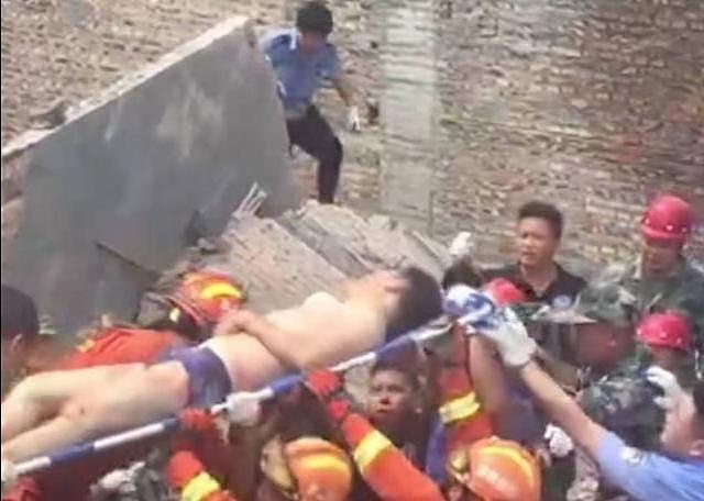 湖南一栋7层自建楼房垮塌，12人被困！已致5人死亡7人受伤（视频/组图） - 2