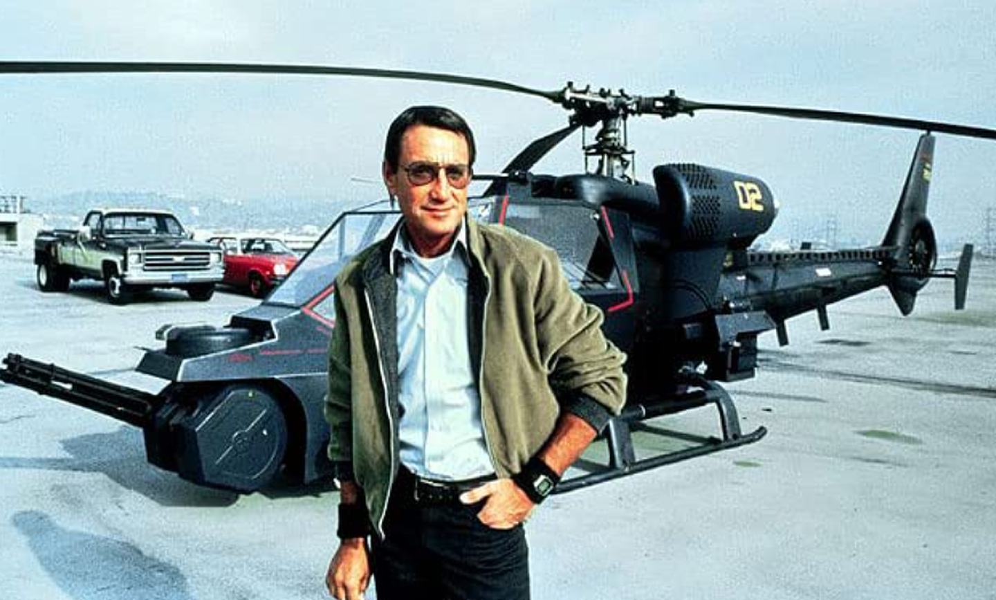拥有在1980年代无法想象的全知全能作战能力的武装直升机“蓝色霹雳号”，在片尾被主角作主给毁掉，似乎还给人类文明永续的一丝机会。（imdb）