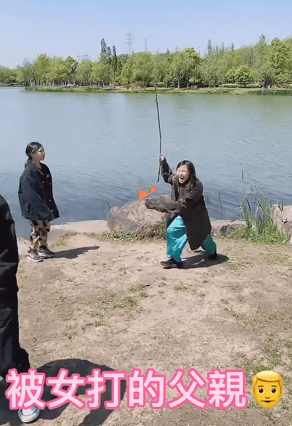 幸福模板！蔡少芬父亲节晒张晋带娃，功夫硬汉变温柔奶爸父爱爆棚