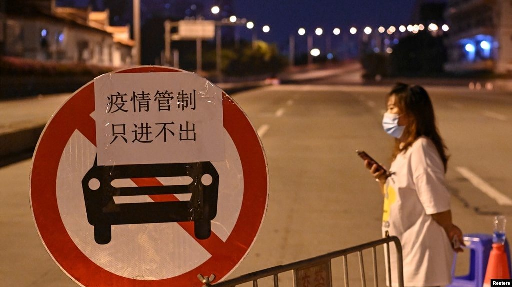 因新冠疫情广东省广州市芳村的交通受到管制。（2021年6月4日）