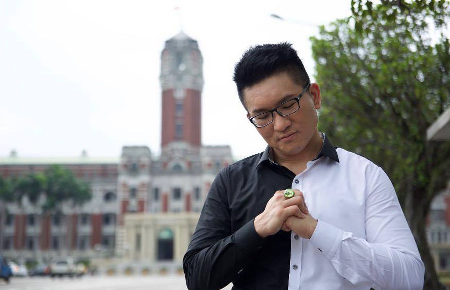 台湾市前议员童仲彦透露，他将亲自参与拍摄成人影片，并表示此前已多次接获片商邀约。
(Facebook@台湾阿童─童仲彦）