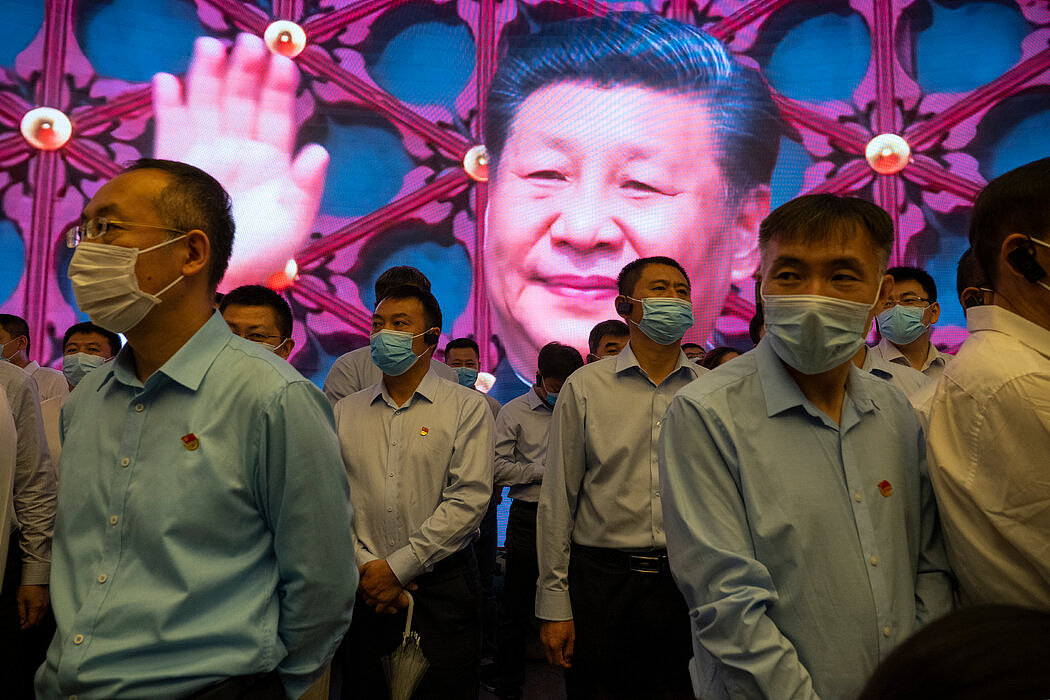 中国最高领导人习近平承诺向全世界数百万人提供易于储存和运输的中国疫苗。他称其为“全球公共产品”。