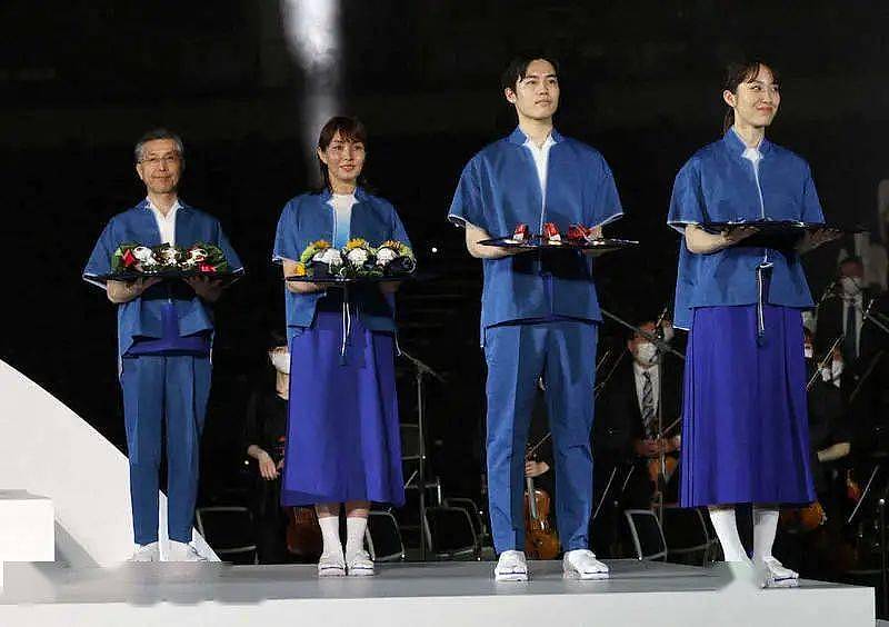 东京奥运会志愿者礼服公布 日本网友公开抵制（组图） - 6