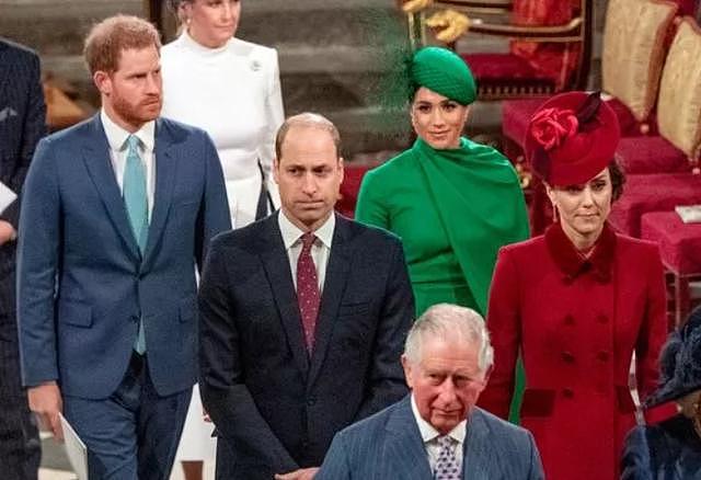 查尔斯不顾对女王不敬，绝不允许哈里梅根再登上白金汉宫的阳台（组图） - 8
