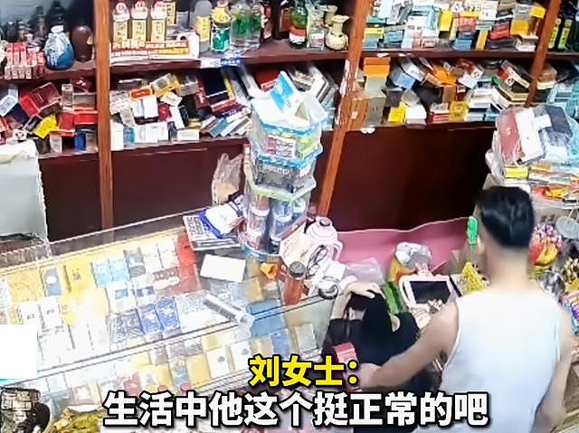 情侣逛商场女子看中1800元衣物，男子嫌衣服贵不给买，双方大打出手（视频/组图） - 20