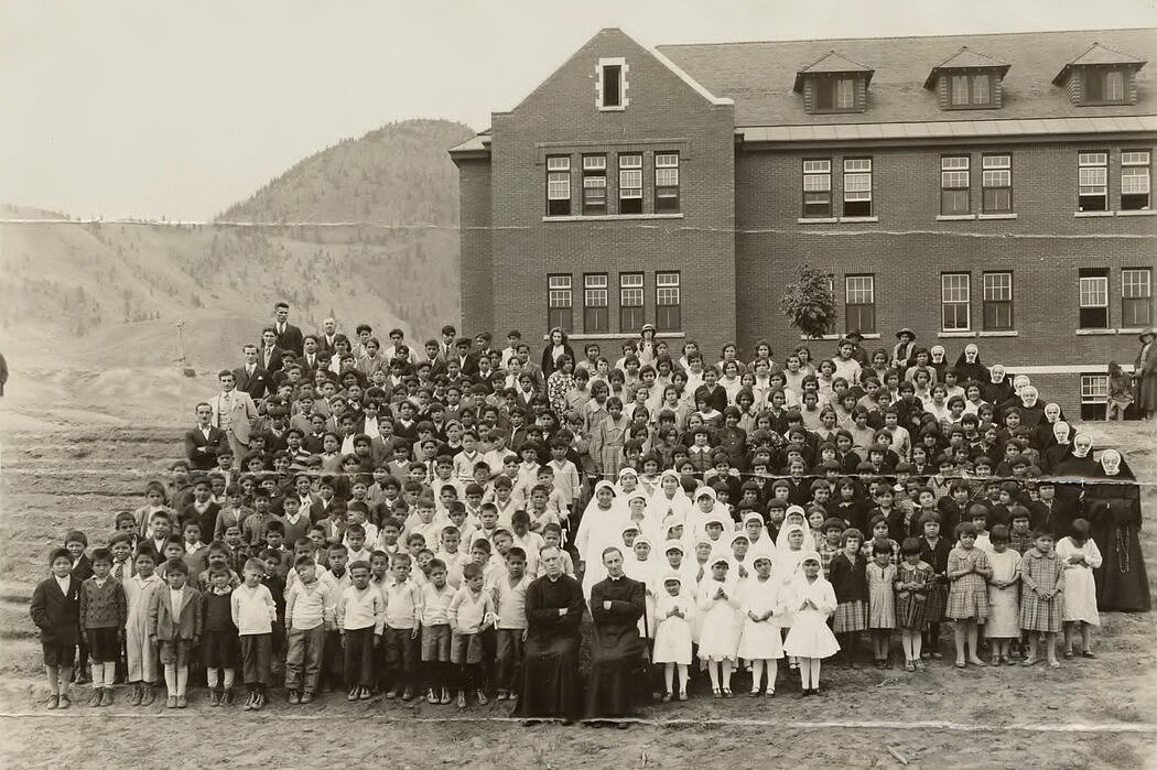 1937年，坎卢普斯印第安寄宿学校。