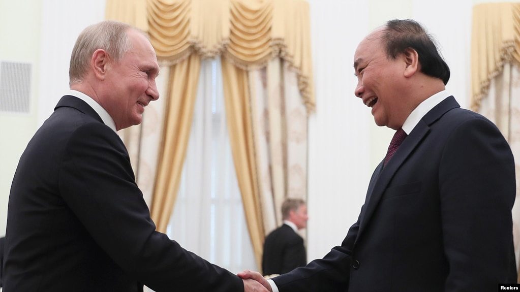 资料照：俄罗斯总统普京在克里姆林宫会晤到访的越南总理阮春福。（2019年5月22日）