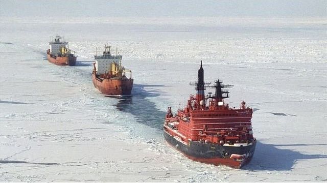 北极破冰船