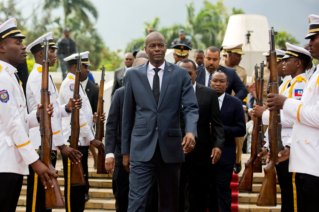 2018年，海地总统若弗内尔·莫伊兹在首都太子港。他于周三遭到暗杀。