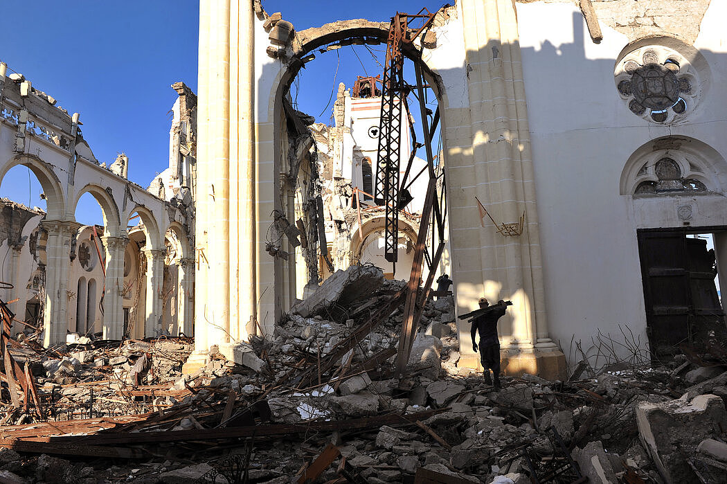 2月，太子港一处在2010年地震中遭到严重损毁的教堂。