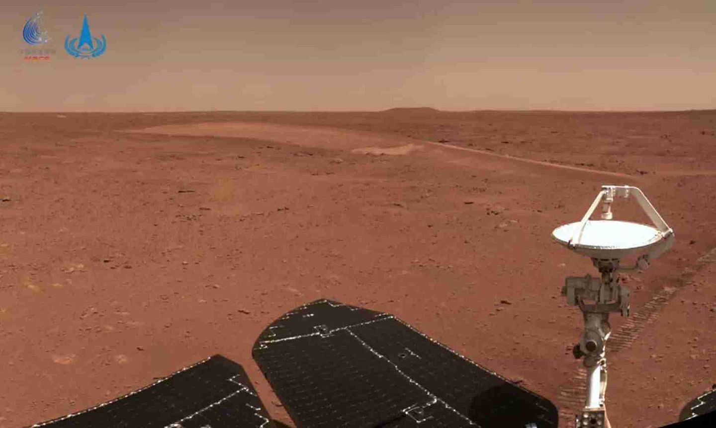 火星车行驶到沙丘附近感知成像。（微信@中国探月工程）