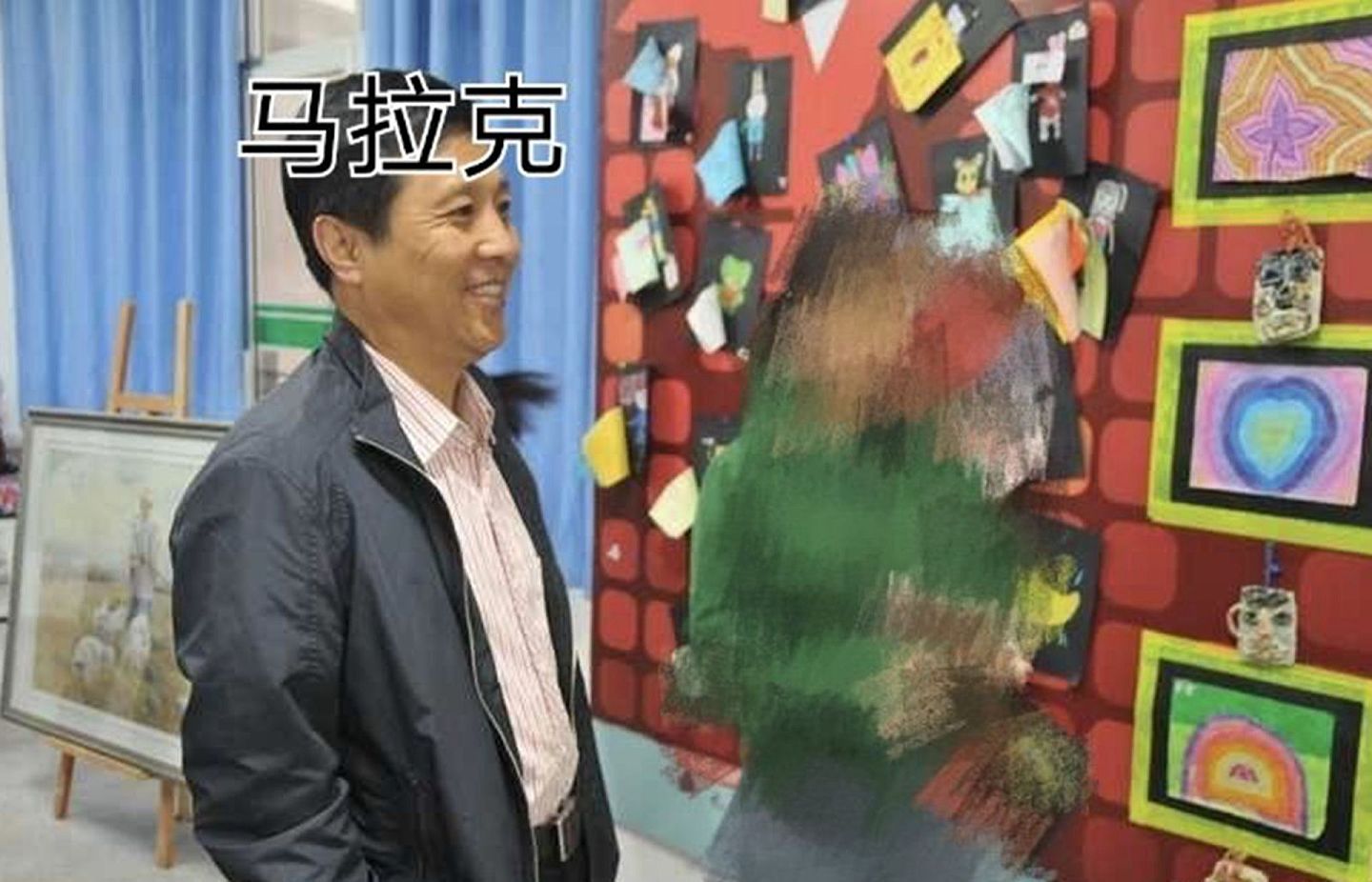中国陕西省西安音乐学院钢琴系原书记梁秦（左）性骚扰女学生一案更多细节曝光。（微博@作家宸哲）