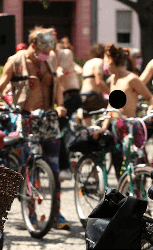 数百名女子光着身体骑单车街头抗议！要求自己的身体自己选择，争取男女平等（组图） - 5