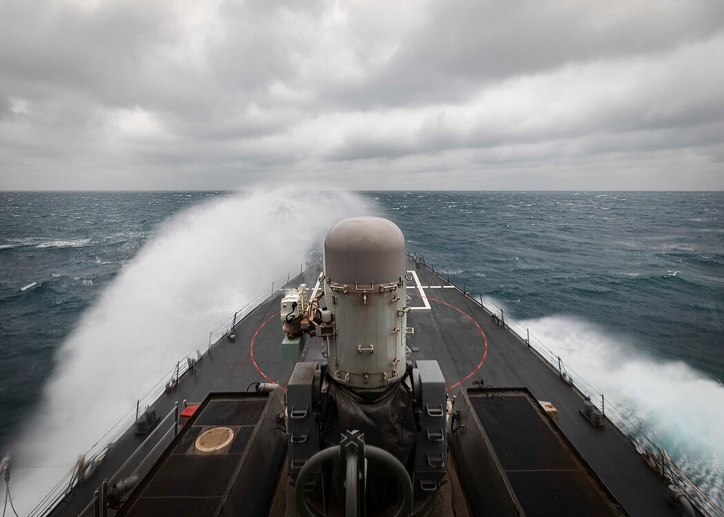美国驱逐舰“约翰·S·麦凯恩号”去年12月在台湾海峡执行例行任务。
