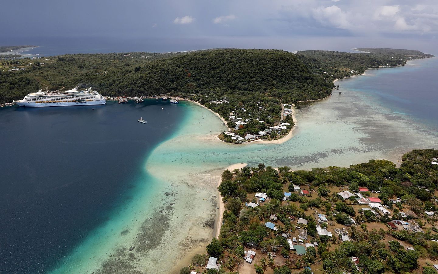 图为2019年12月，俯瞰瓦努阿图首都维拉港。（Getty）