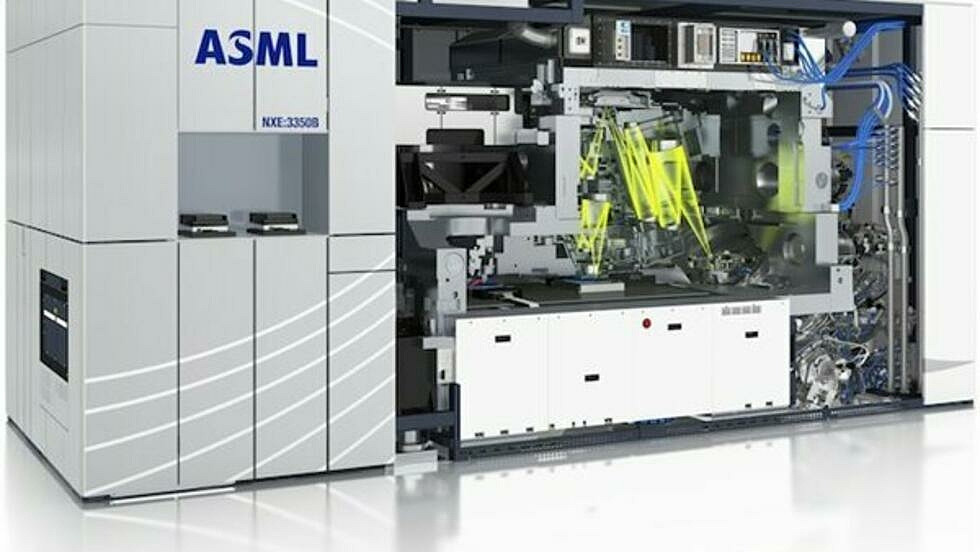 《纽约时报》近日引述美国专家指出，中国无法取得荷兰半导体设备公司阿斯麦（ASML）最复杂的机器芯片生产工具光刻机。