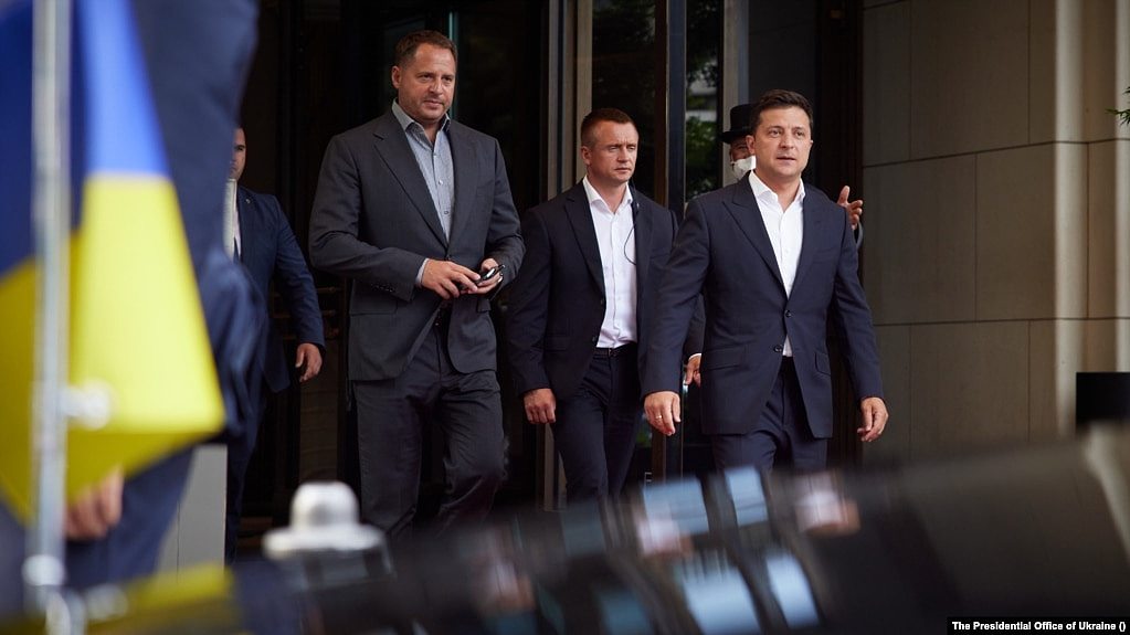 乌克兰总统泽连斯基及助手2021年7月11号对德国进行工作访问。（照片来源：乌克兰总统办公室提供）
