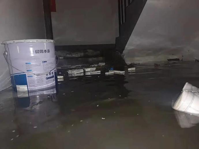 亲历郑州暴雨的市民：地下室全部被淹，我联系不上爸妈（组图） - 4
