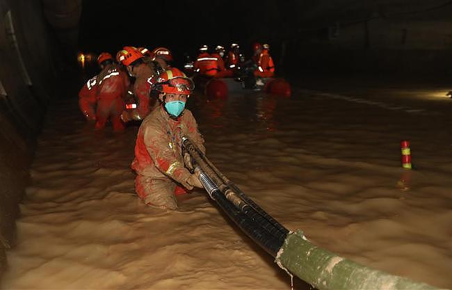 珠海隧道透水事故再发现10名遇难者，仍有1人失联（组图） - 3