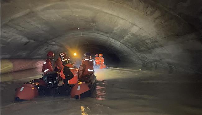 珠海隧道透水事故再发现10名遇难者，仍有1人失联（组图） - 4